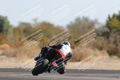 media/Dec-18-2022-SoCal Trackdays (Sun) [[8099a50955]]/Turn 7 Backside (1125am)/